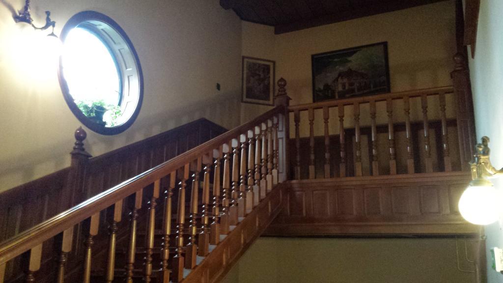 Kocsis Panzio Es Etterem Bed & Breakfast Komárom Exterior foto